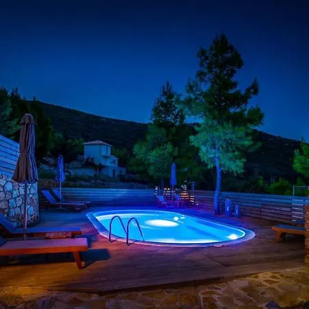 Ai Giannis Sleeps 7 Pool Air Con Wifi Keri