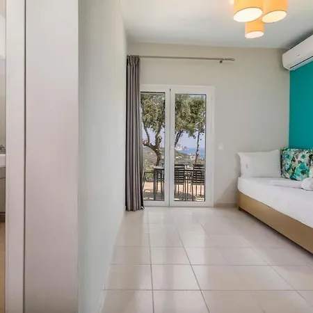 Ai Giannis Sleeps 7 Pool Air Con Wifi *
